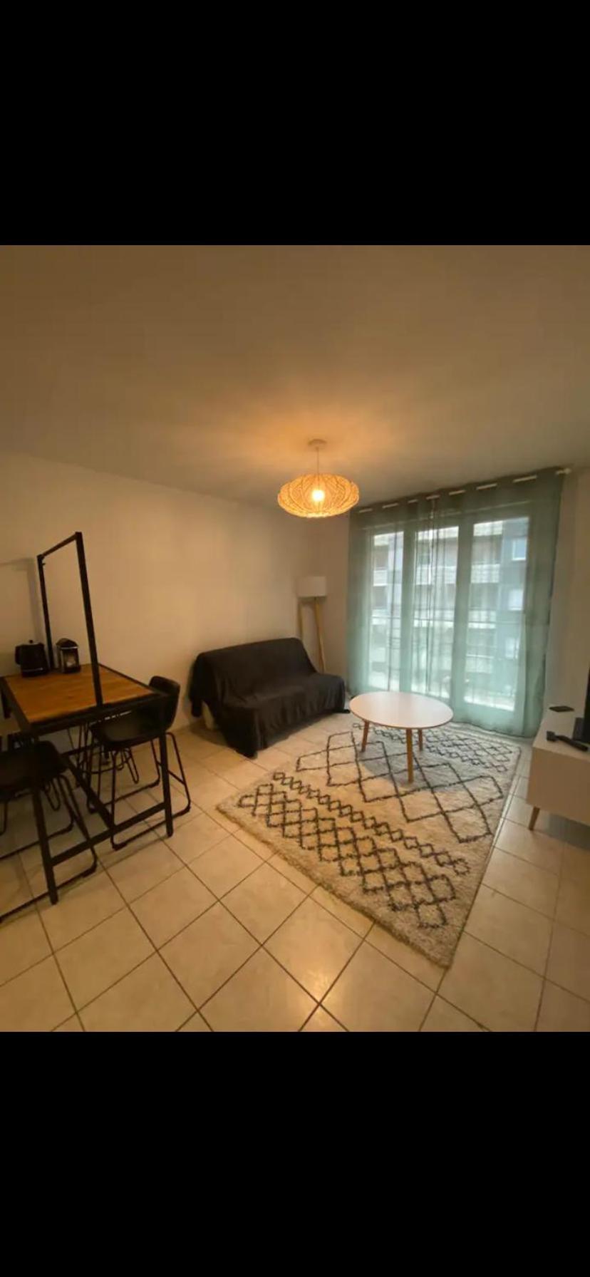 Appartement Calme Centre Ville Avec Place Parking 里摩日 外观 照片